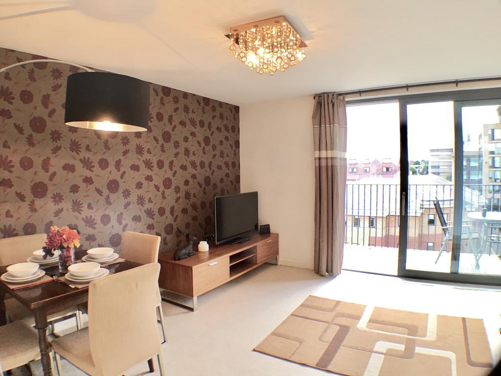 Luxurious Providence Apartment Maidenhead Eksteriør billede